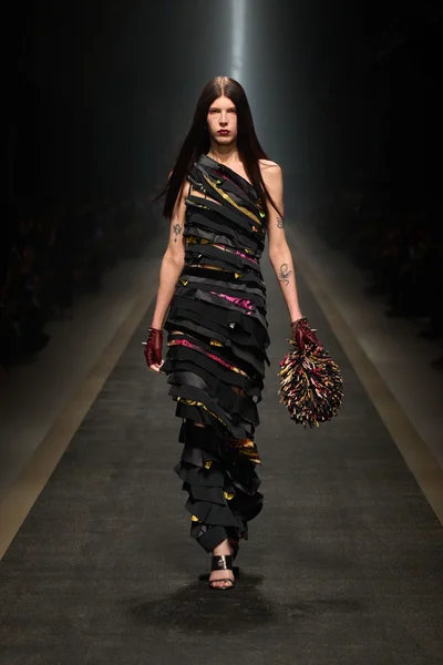Look 57